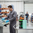 Professional 2 Litre Tubs of 100 Large Antiviral Wipes with 24cm Dry Wiper Roll (Full Box of 6)