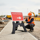 Premium Reversible Arrow Sign for Pedestrians - High-Quality Reflective Signage 600x450mm