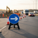 Premium Turn Right Sign 750mm with QuickFit Frame for Easy Deployment and Compliance