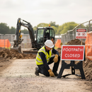 Professional Footpath Closed Sign 600x450mm with High Reflectivity for Temporary Maintenance and Street Works