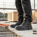 Premium Heavy Duty Safety Boot with Water-Repellent Upper and Vibram Sole for Extreme Conditions