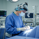 Premium LED Headlight with Adjustable Spot Size and Stepless Light Intensity Control for Optimal Illumination in Surgical Procedures