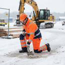 Premium High-Performance Hi-Vis Winter Trousers with Waterproof Design, Knee Pad Pockets, and Detachable Braces in Multiple Lengths