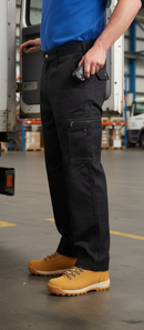 Premium Heavyweight Drivers Trousers with Multiple Pockets and Durable Fabric Composition for Comfort and Utility