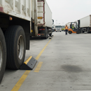 Heavy Duty Rubber Wheel Stops for Trucks and Trailers - 1000mm Length with Fixings for Secure Parking
