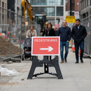 Premium Reversible Arrow Sign for Pedestrians - High-Quality Reflective Signage 600x450mm