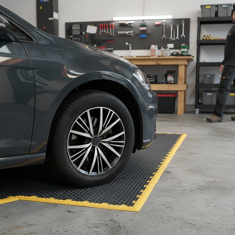 Interlocking Floor Tiles Kit - Heavy Duty Tread Plate Surface