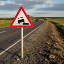 Premium Soft Verges Ahead Post Mounted Sign for Road Safety - Diagram 556.1 R2/RA2 with Distance Plate Guidance