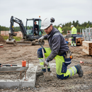 Premium Class 1 Hi-Vis Shell Trousers with Adjustable Braces and Knee Pad Pockets for Safety
