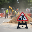 Premium Men At Work Sign with Easy Removable Face System and RA1 Reflective Material for Road Safety - Dia. 750mm