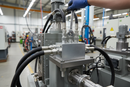 Premium Hydraulic Control Valve for Loader Cranes - Reliable Flow and Direction Control