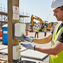 Professional Broad Spectrum SPF30 Sunscreen - 1 Litre, Water Resistant and Non-Greasy for Skin Protection