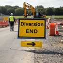 Premium Reversible Arrow Roll-Up Traffic Sign - 1050x750mm with Galvanized Steel Frame for Enhanced Flexibility
