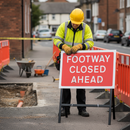 Premium Reflective Footway Closed Ahead Sign - 600x450mm Quick Fit Face for Pedestrian Safety