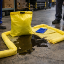 20 Litre Spill Kits – Waterproof Clip Bag – Maintenance, Oil & Chemical – Industrial Use