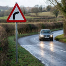 Right Bend Ahead Reflective Traffic Sign – 600mm Triangle – 3mm Aluminium Composite – Outdoor Use (Class RA1)